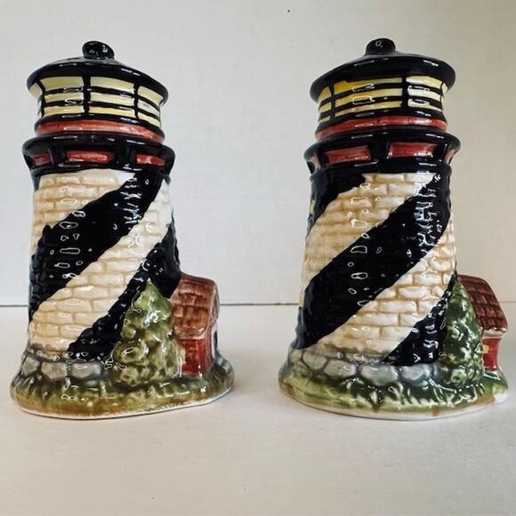 CKAO Lighthouse Salt & Pepper Shaker Set Ceramic 1960s Black/White/Red VTG - Picture 5 of 8
